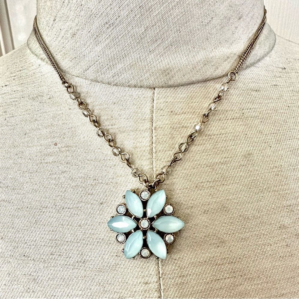 Lauren Conrad blue rhinestone flower pendant necklace